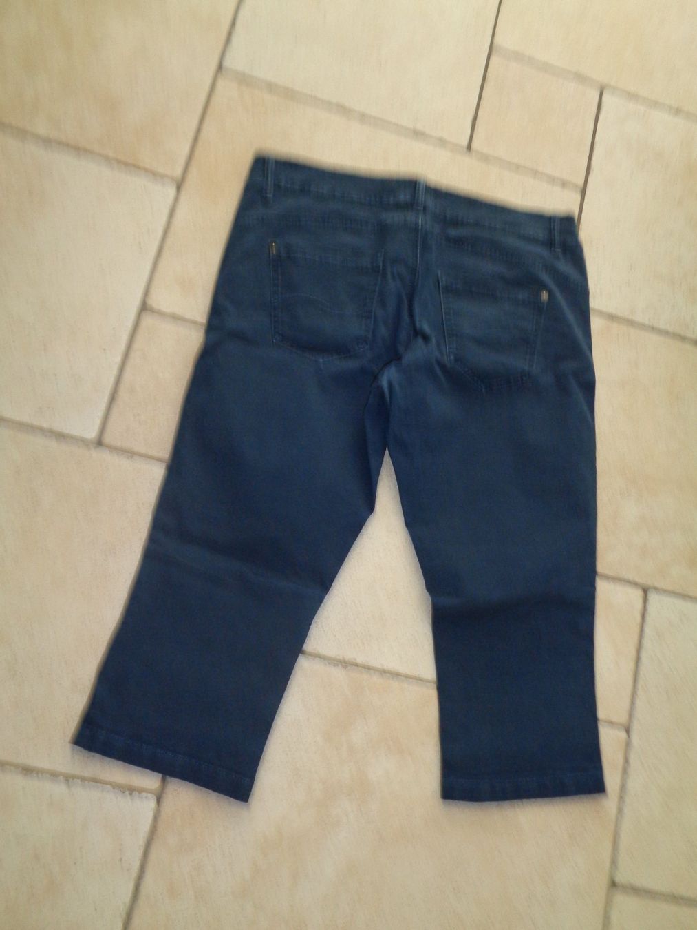 Pantaloni: Hose  3/4  Grösse 40 – Usato da Kreuzlingen venduto da Robi-2003 2