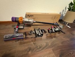 Dyson V15 detect absolut. Viel Zubehör