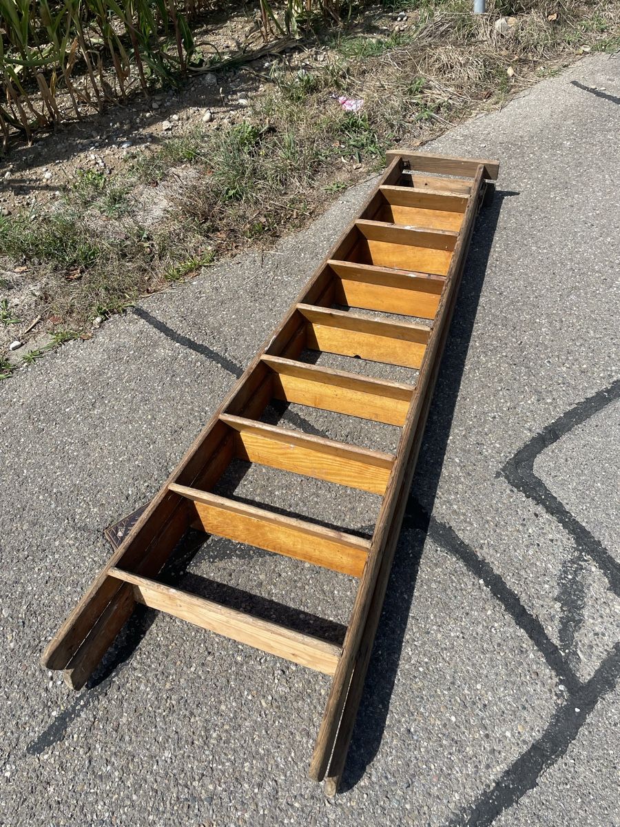 Scale: Antike Holzleiter  – Usato da Wallisellen venduto da KersP_22 1