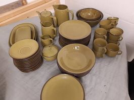 Küchengeschirr in grosser Anzahl