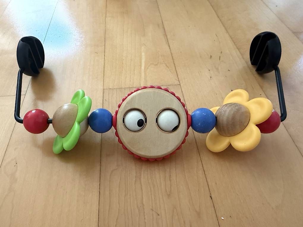 Sdraiette & Sdraiette a dondolo: Babybjörn Spielbogen zur Wippe – Usato da Dübendorf venduto da CorAr