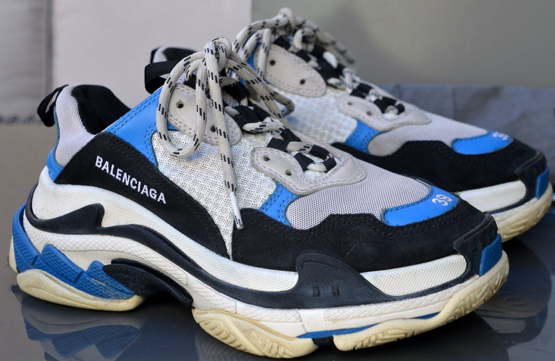 Balenciaga Scarpe da donna: Sneakers Balenciaga Triple S .39 – Nuovo e nell'imballaggio originale da Collonges venduto da Auganien 2