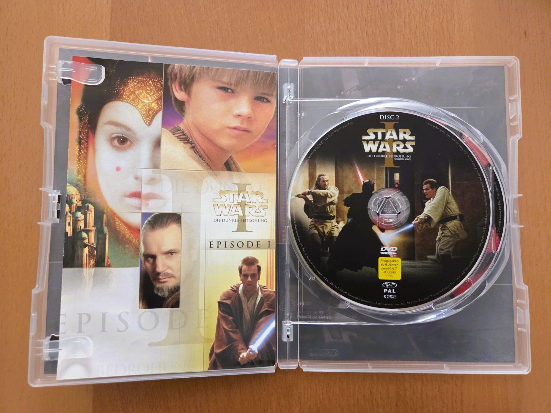 Tous les DVDs: STAR WARS - DVD - DIE DUNKLE BEDROHUNG – D'occasion à Brüttisellen par Nighttrain 2