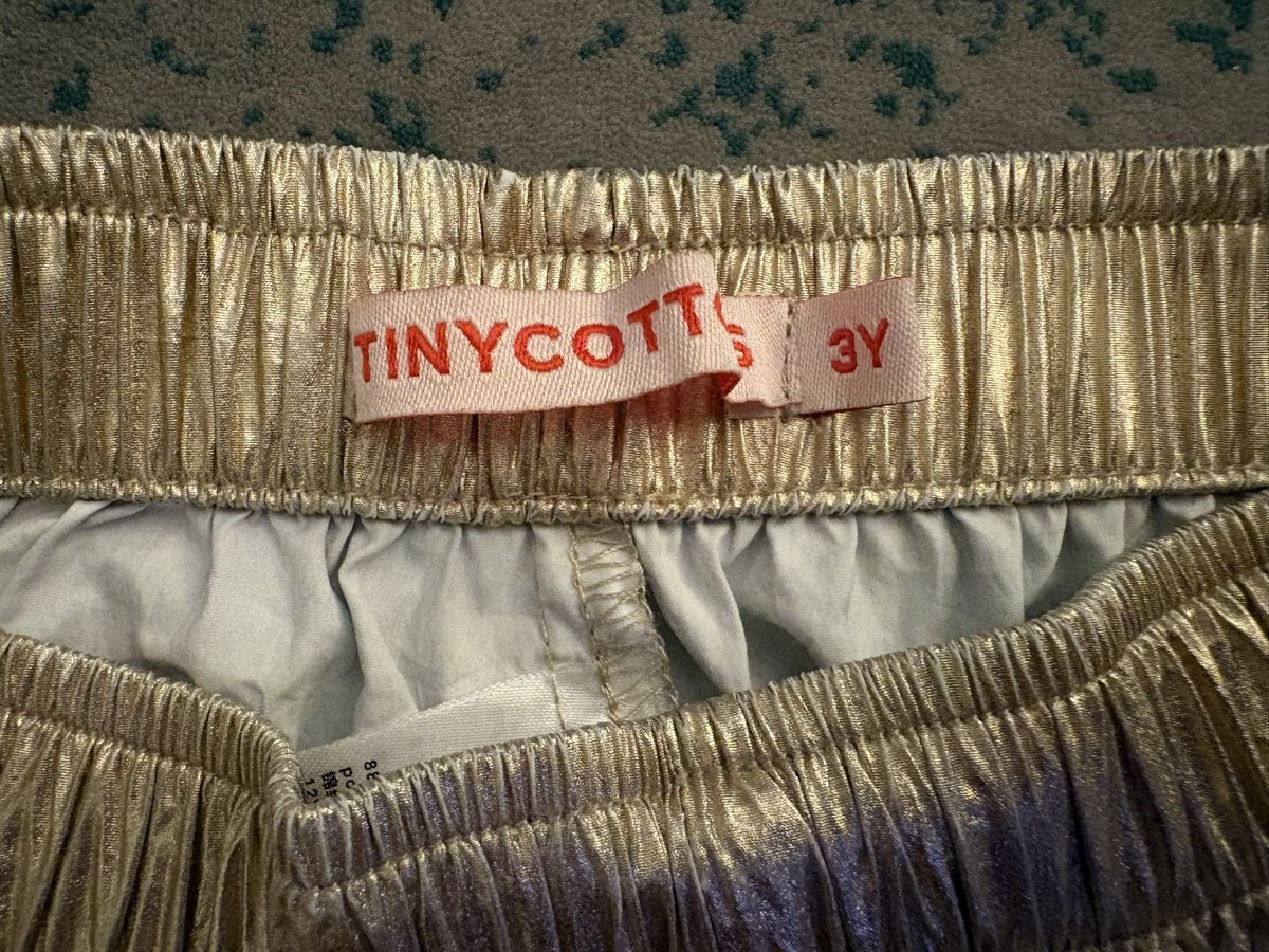 Tinycottons Pantaloni: Tiny cottons goldene Shorts 98 – Usato da Winterthur venduto da kiwimel 1