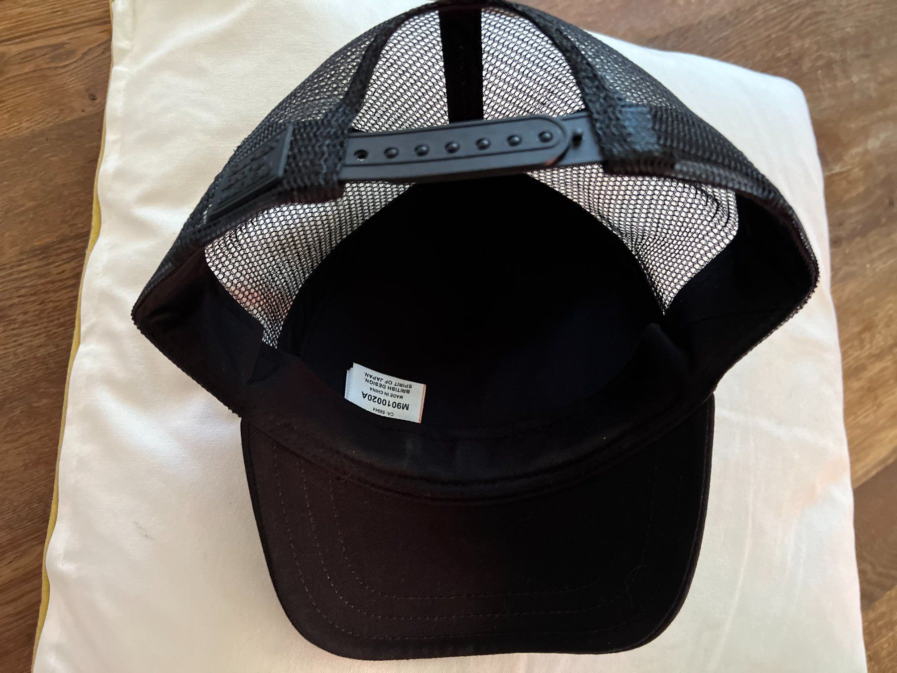 Altro in  Abbigliamento & Accessori: schwarzes oiginal Superdry-Cap – Nuovo e nell'imballaggio originale da Luzern venduto da Buetzel19 4