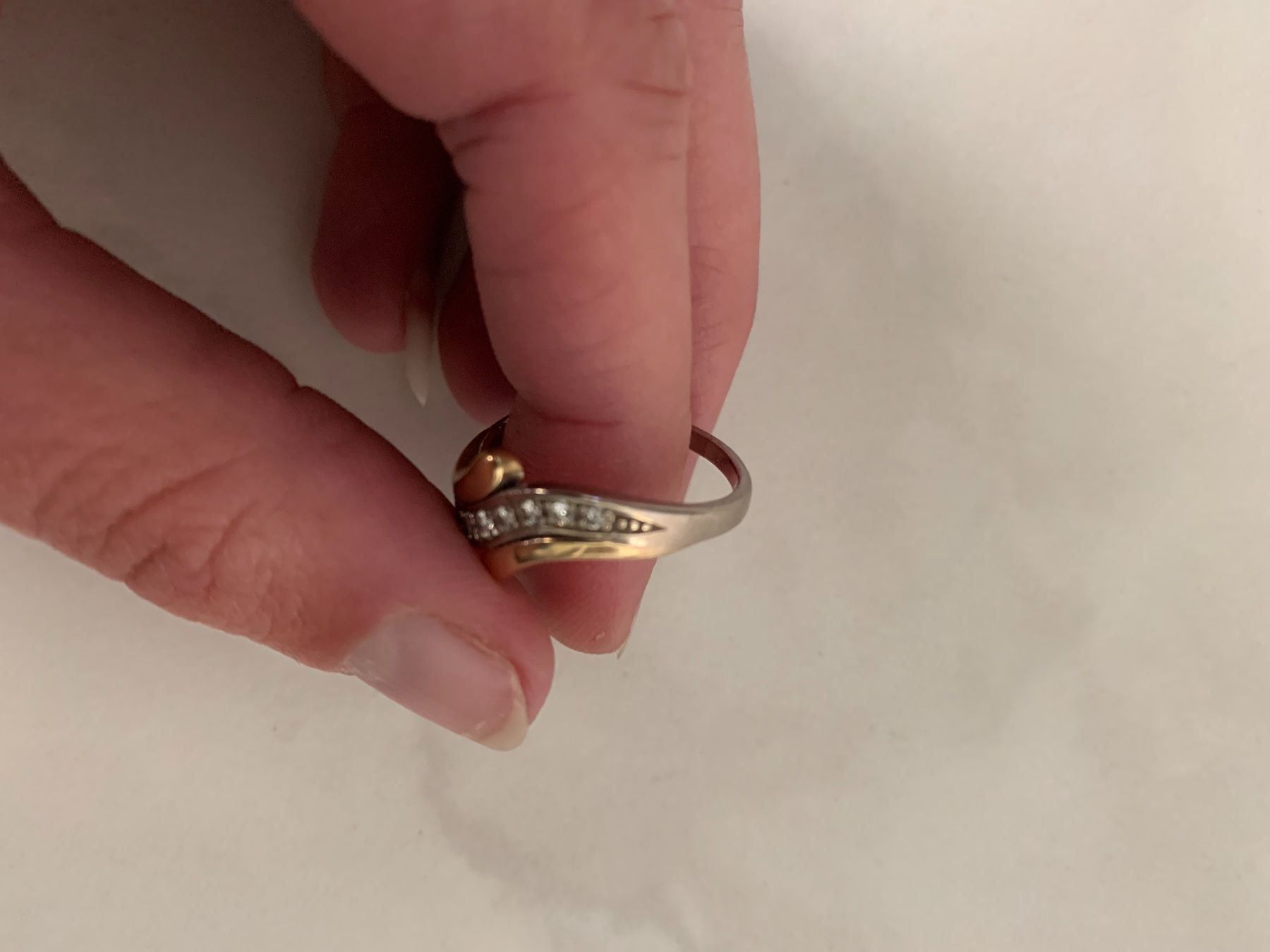 Anelli: Geschwungener Ring Gold mit Diamanten – Usato da Birsfelden venduto da Exclusivity 4