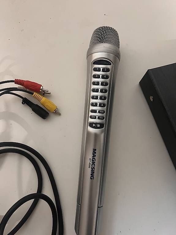 Mikrofone: Magic Sing Kabelgebundenes All-in-One Karaoke-Mikrofon – Gebraucht aus Rheinfelden von nil_tn7y 2