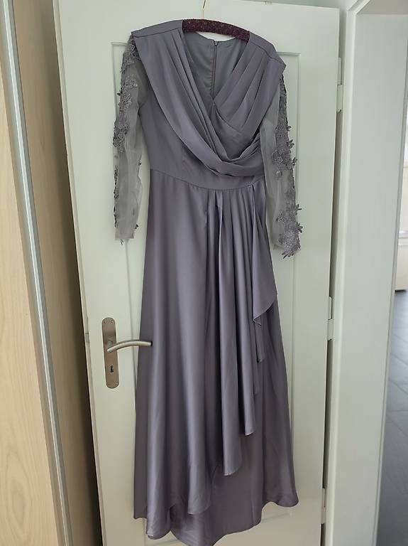 Kleider: Partykleid lang – Gebraucht aus Wabern von Marliseaus64011AA