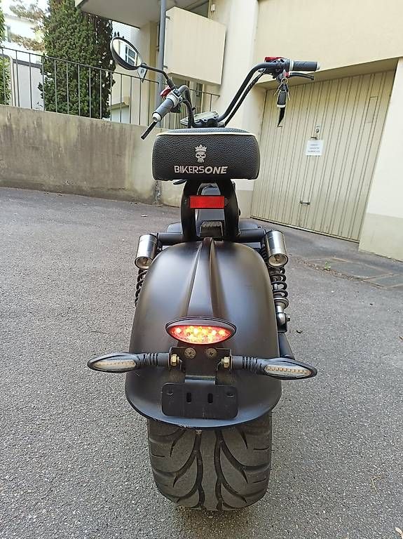 Veicoli elettrici: Elektro Roller City Chopper 25 km/h – Usato da Basel venduto da Crisi 3
