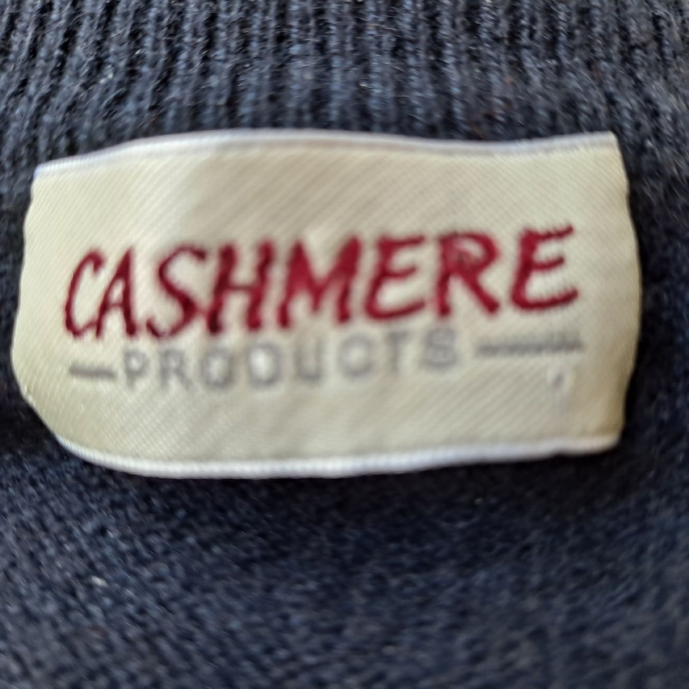 Maglioni & Felpe: 100% Kaschmir Herren Pullover Gr. 52, L dunkelblau  – Usato da Liestal venduto da Mas-Y-Mas 2