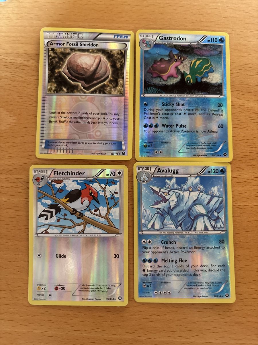 Pokémon Sammelbilder & Trading cards: 4 Diverse Pokemon Karten, Glänzend! – Gebraucht aus Balsthal von Sven.sch