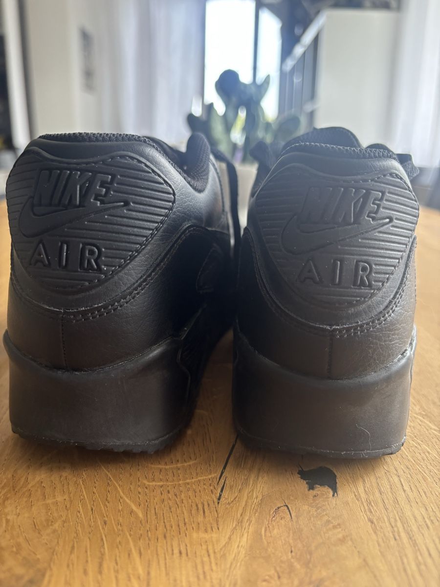 Nike Herrenschuhe: Nike Air Max 90 Sneaker Schwarz Grösse 40  – Neu (gemäss Beschreibung) aus Frauenfeld von myl_msh9 1