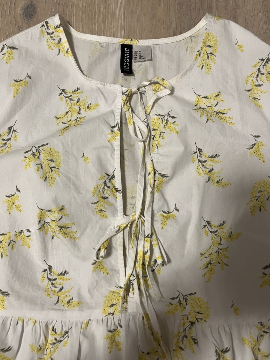 H&M Camicette: Kurzarmhemd geblümt XS neu – Nuovo (secondo la descrizione) da Birrwil venduto da vanyboo 1