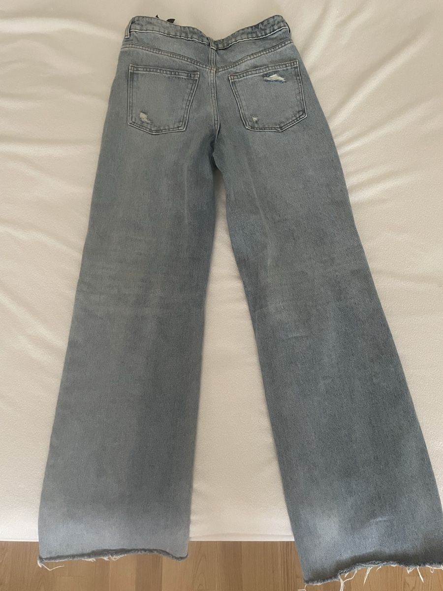Zara Jeans: Zara Jeans, Light Wash, Wide Leg – Neuf (Voir description) à Zug par Fashionaddicted.- 1