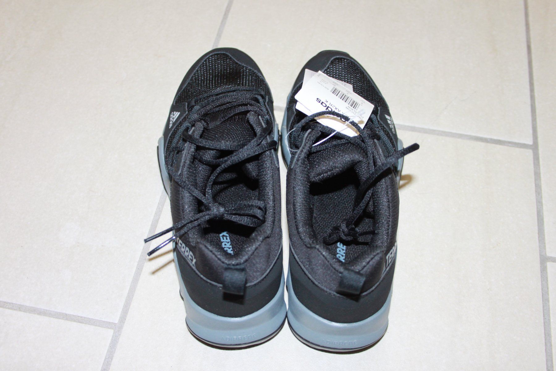 Adidas Scarpe da donna: Turnschuhe Adidas Terrex Gr. 36 2/3 – Nuovo e nell'imballaggio originale da Binningen venduto da Kellox 2