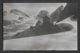 Saas - Fee Britanniahütte mit Strahlhorn Rimpfischhorn