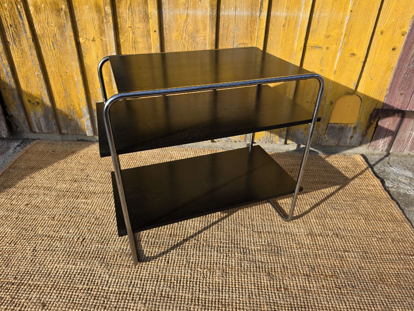 Scaffali: Marcel Breuer B22 Tischregal Mid Century – Usato da Haslen AI venduto da Vintagelix