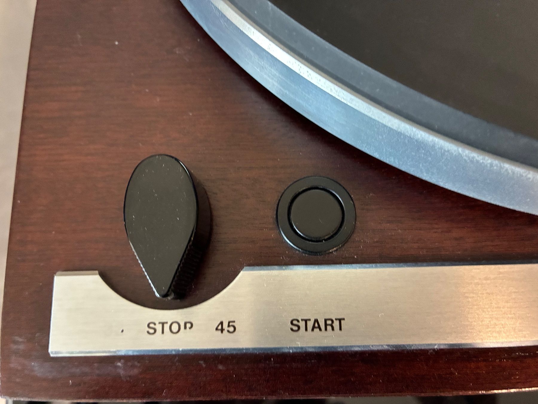 Thorens Giradischi: Thorens TD 320, High-End Plattenspieler – Usato da Döttingen venduto da zha_xh2w 5