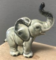 Kleiner hübscher Elefant aus Porzellan - GOEBEL (?)