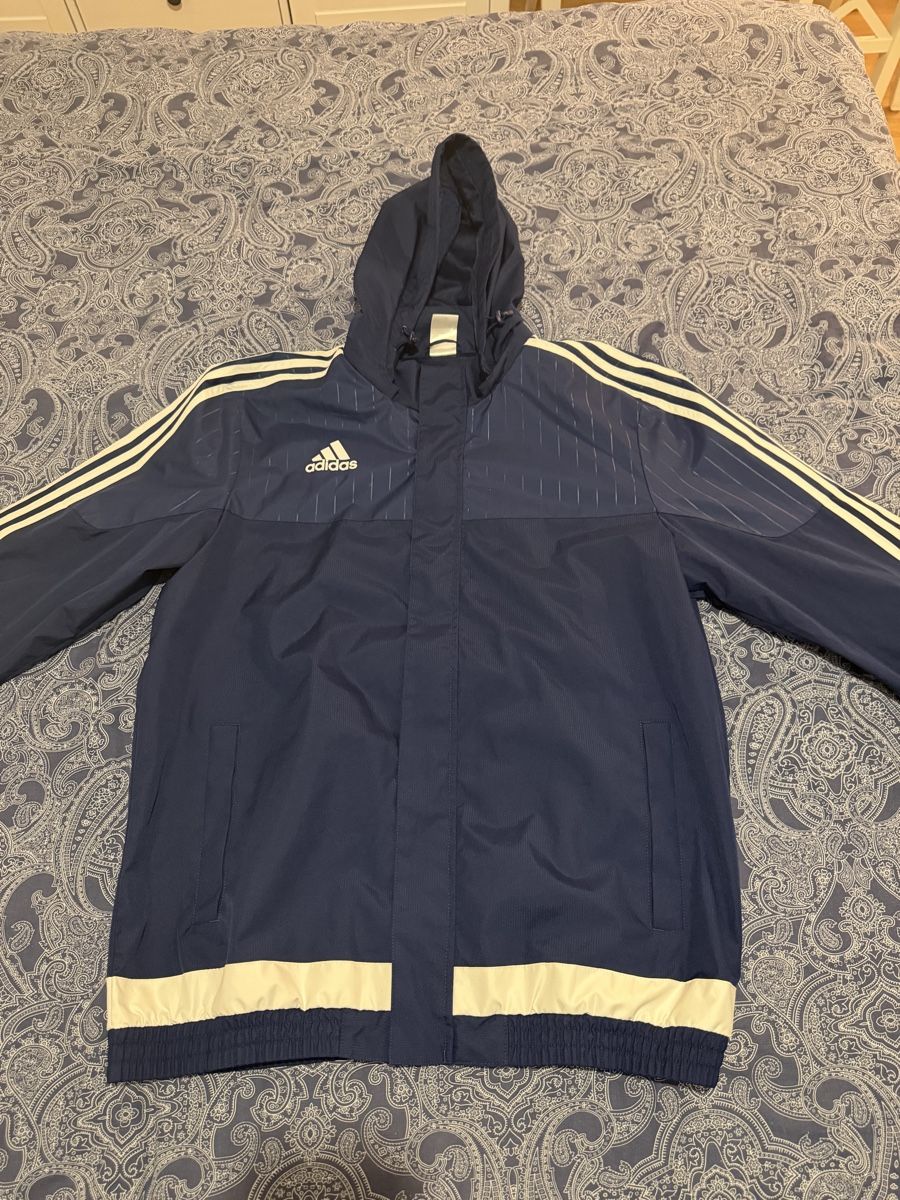 Adidas Jacken: adidas trainer jacke L – Gebraucht aus Felsberg von Peter.jurga