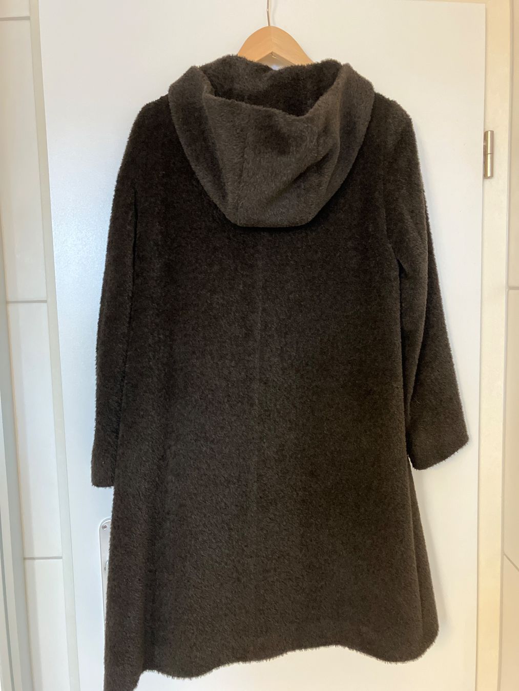 Cinzia Rocca Cappotti: Cinzia Rocca Wintermantel – Nuovo (secondo la descrizione) da Nussbaumen AG venduto da Graefin1964 1