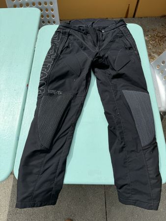 Motorradhosen Kushitani Gore-Tex schwarz Grösse 52/L 