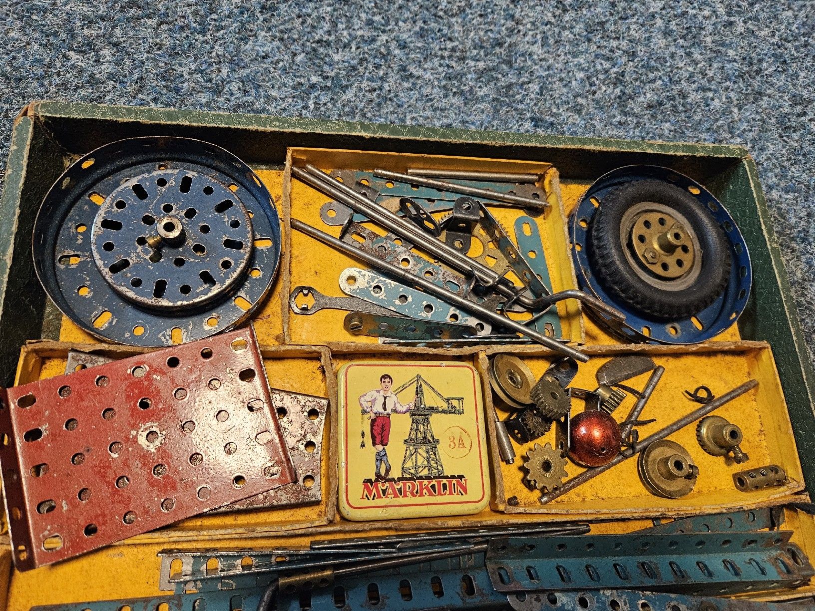 Kit di costruzioni: Metall Baukastenteile Märklin – Usato da Haslen GL venduto da Sandra40 2