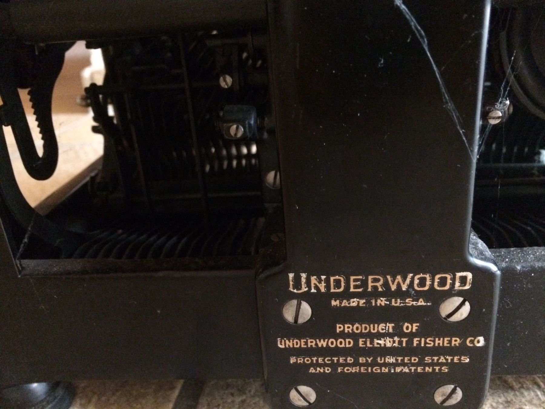 Underwood Machines à écrire: Schreibmaschine UNDERWOOD – D'occasion à Zermatt par GantVS 3