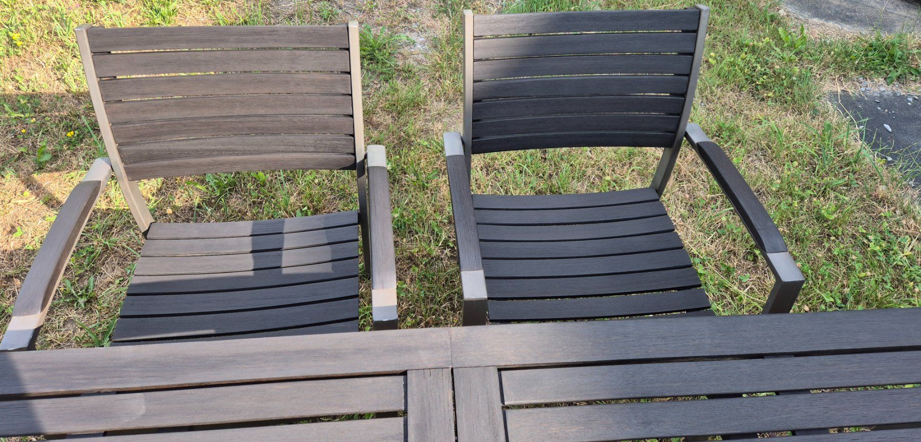 Set de table et chaises: Gartentisch mit Stühlen dunkelgrau Metall Kunststoff – D'occasion à kaltbrunn par kralj02 4