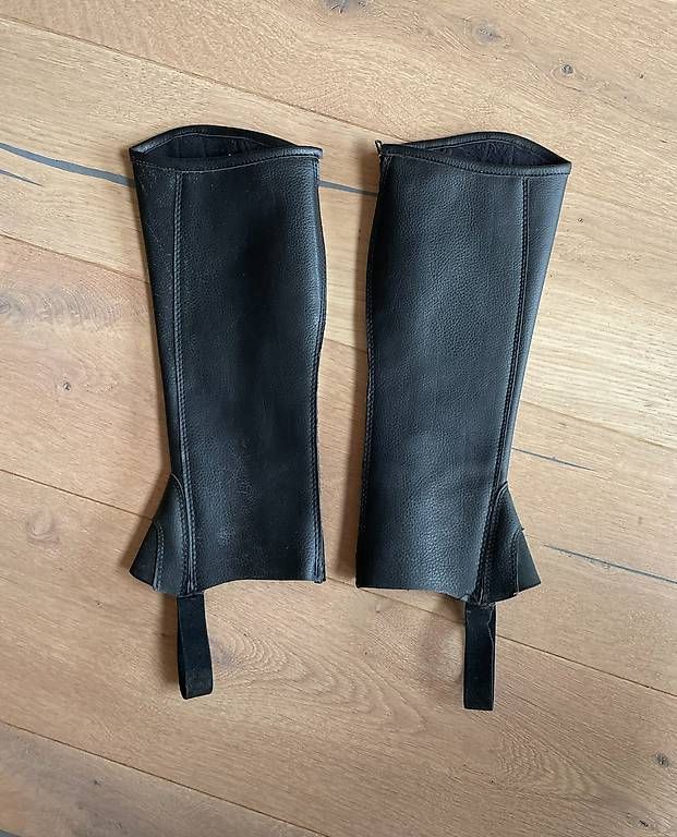 Stinchiere & Fasciature: CHAPS STEEDS KINDER-MEDIUM – Usato da Mönchaltorf venduto da rokafauc 1