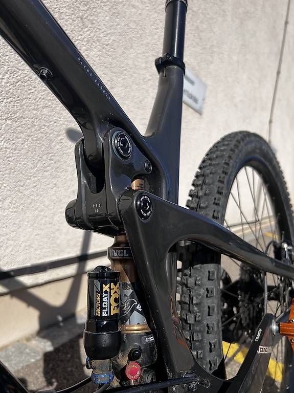 Biciclette: Propain Hugene CF / Trailbike – Usato da Brugg AG venduto da Story23 4