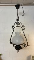Alte Hängelampe, Schmiedearbeit, Shabby Chic Look, Vintage