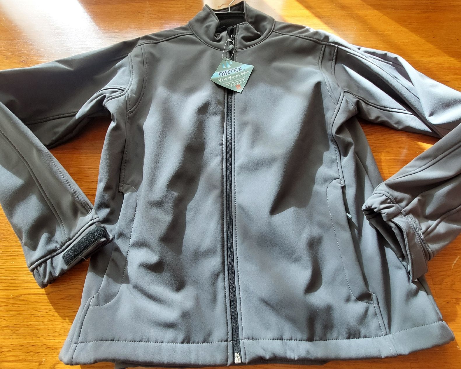 Jacken: James&Nicholson Softshell Jacke JN137, Grau, Grösse XL – Neu und originalverpackt aus Gunzwil von Jounima