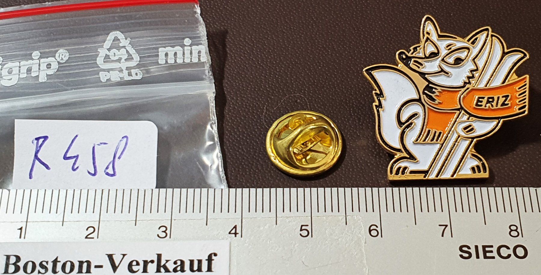 Plaketten & Abzeichen: R458 - Pin Fox Fuchs ERIZ – Gebraucht aus Reinach BL von Boston-Verkauf 1
