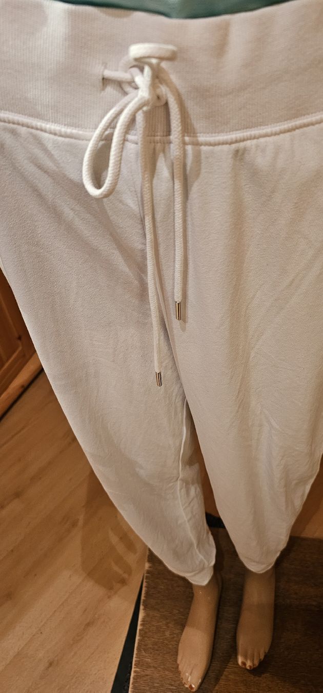Pantaloni: Weisse  Jogginghose  gr.L mit Top – Usato da Ferden venduto da jemyce 3