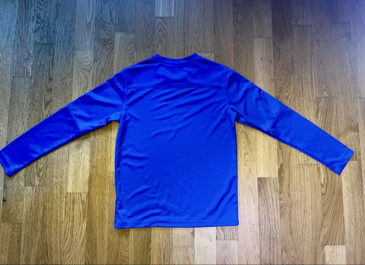 Nike Scarpe, pantaloni & magliette da ginnastica: Blaues Nike Langarmshirt - Gr 137-147cm – Usato da St. Gallen venduto da Starlord77 1