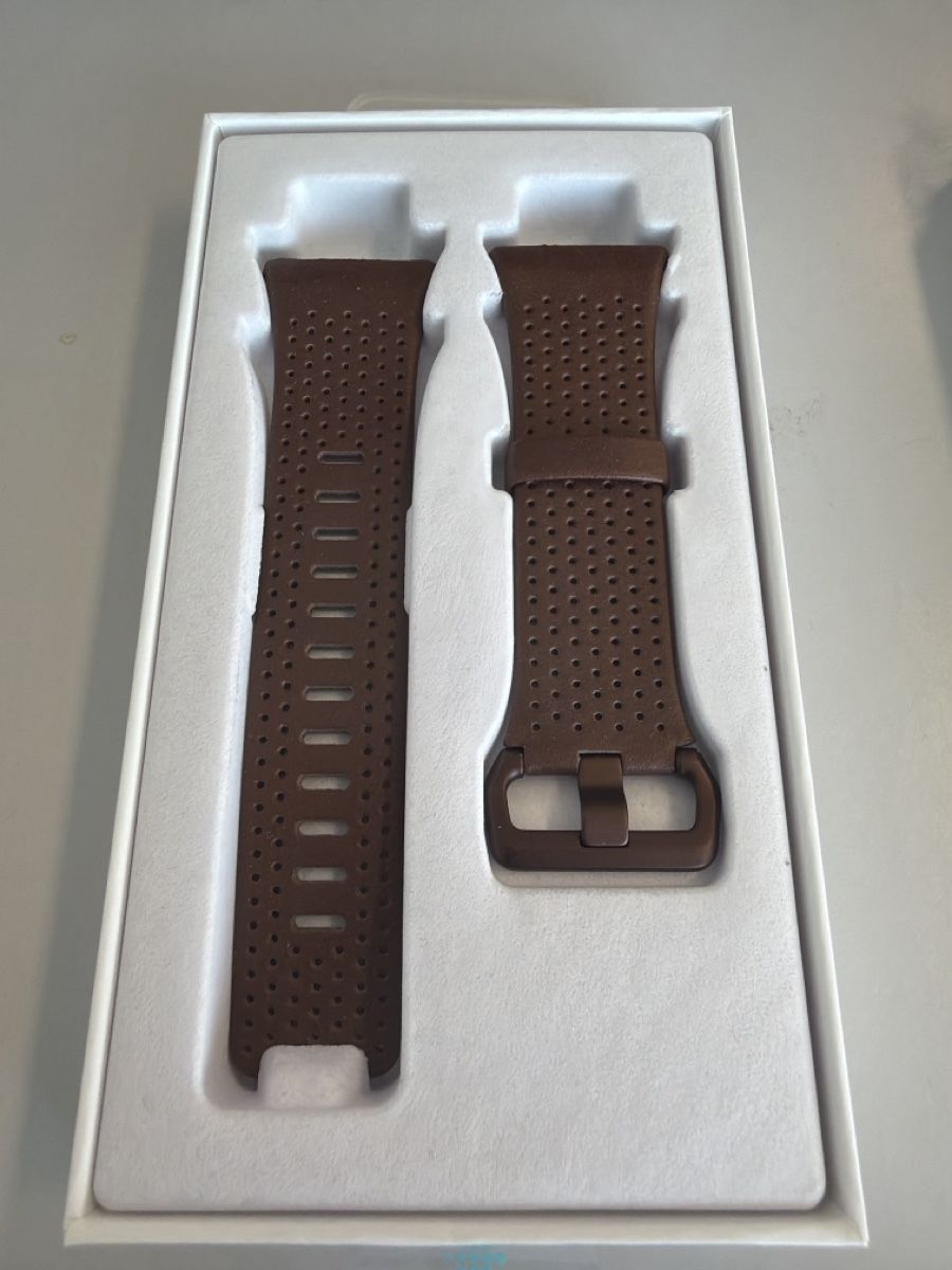 Fitbit Smartwatch: Fitbit Ionic Armband Leder L/G neu – Nuovo (secondo la descrizione) da Heimiswil venduto da Mad2mad 1