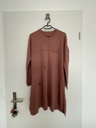 Rosa Strickkleid 