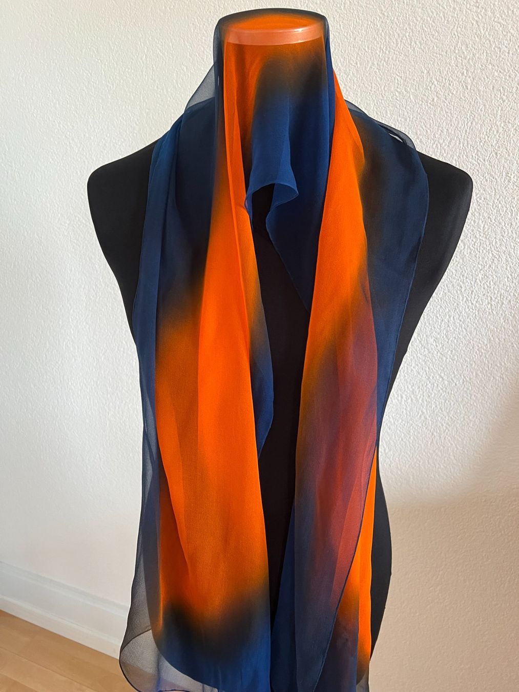 Colora Foulard & Sciarpe: Colora Schal, 100% Seide, Orange/Blau, NEU – Nuovo (secondo la descrizione) da Worb venduto da farben20zauber 1