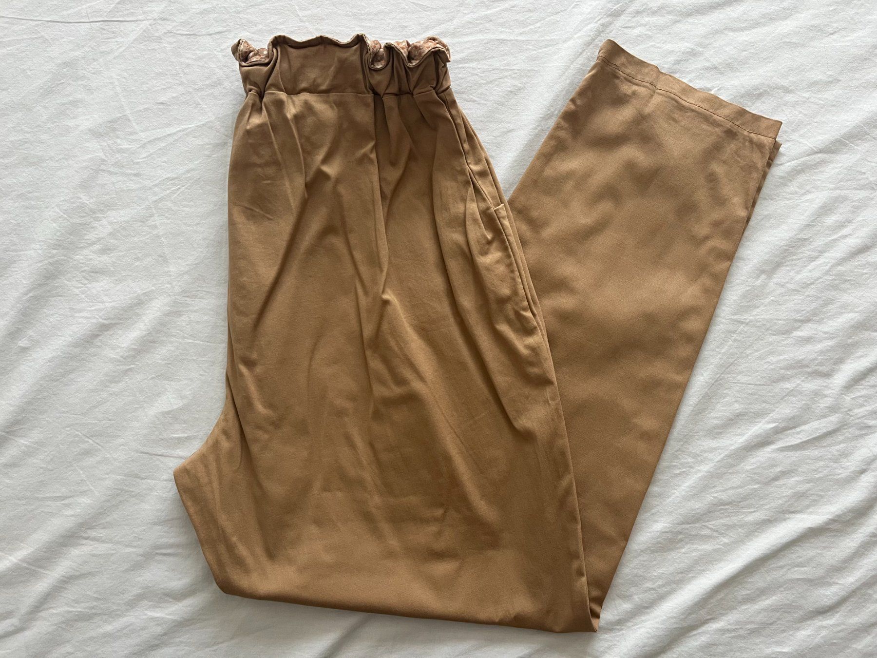 Pantaloni: Damen Hose Farbe beige Grösse M – Usato da Jona venduto da Flexer02