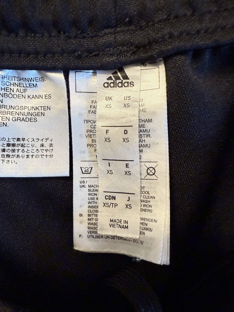Adidas Pantaloni: Trainerhose Adidas – Nuovo (secondo la descrizione) da Thusis venduto da Rogru1 2