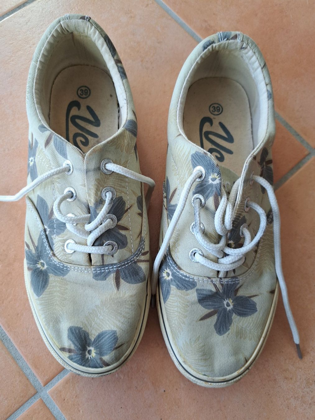 Scarpe da donna: Sneaker Gr. 39, Venice – Usato da Riehen venduto da Chimpara