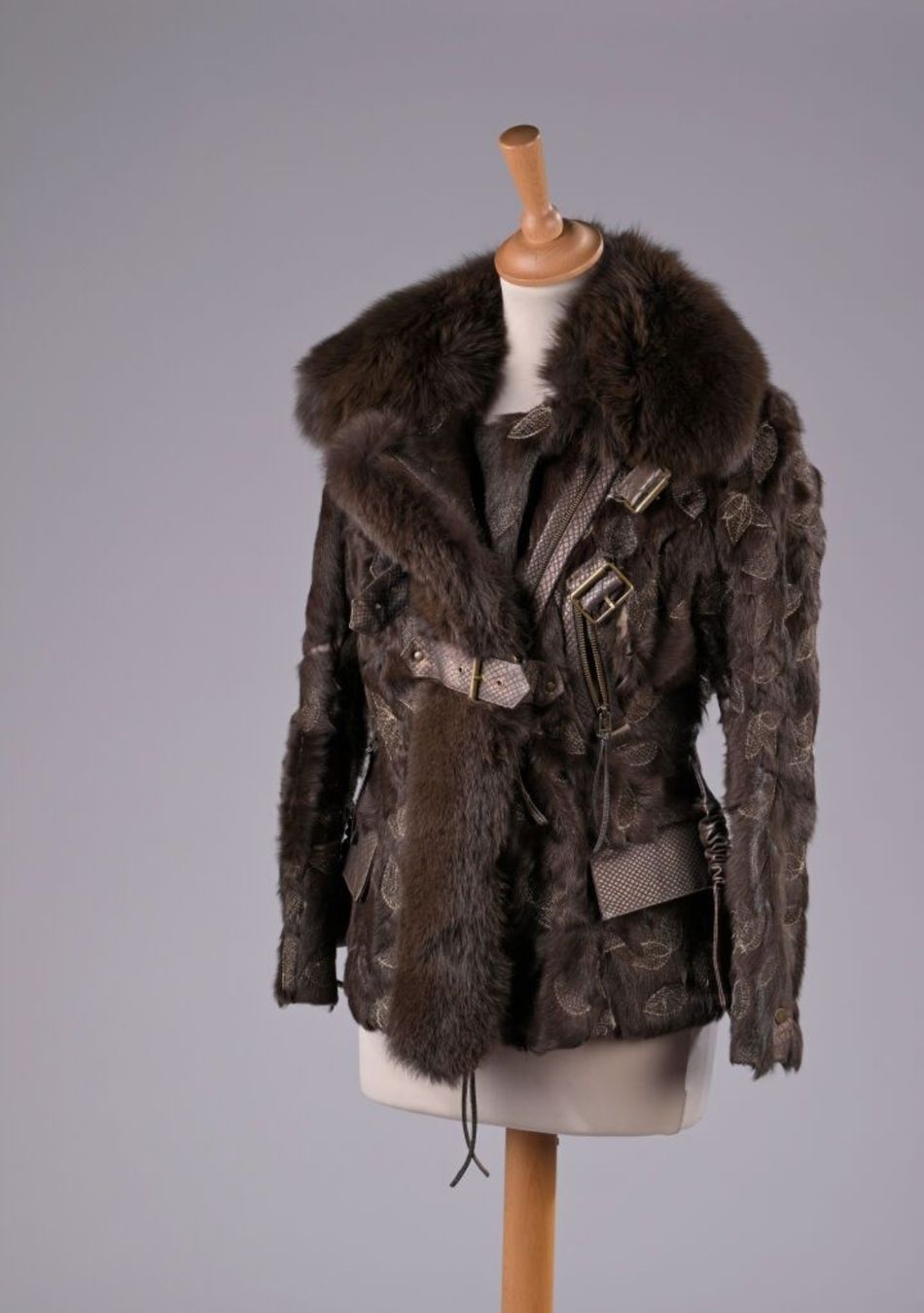 Jacken: Blouson de caractère en fourrure – Neu (gemäss Beschreibung) aus Montreux von prl_z2lr