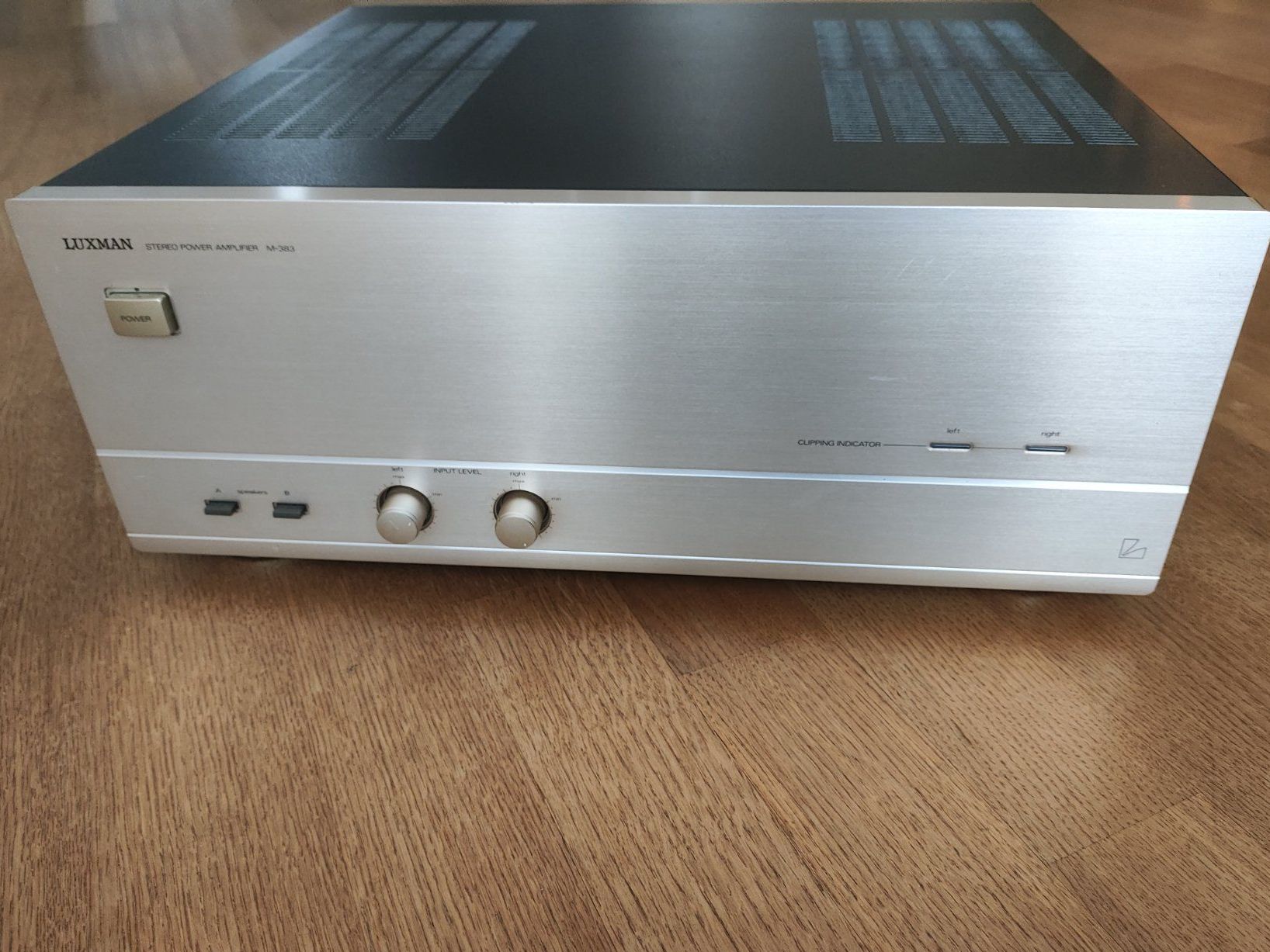 Luxman Amplificatori: High-End-Leistungsendstufe Luxman M-383 – Usato da Bergdietikon venduto da Tigerstyle 1