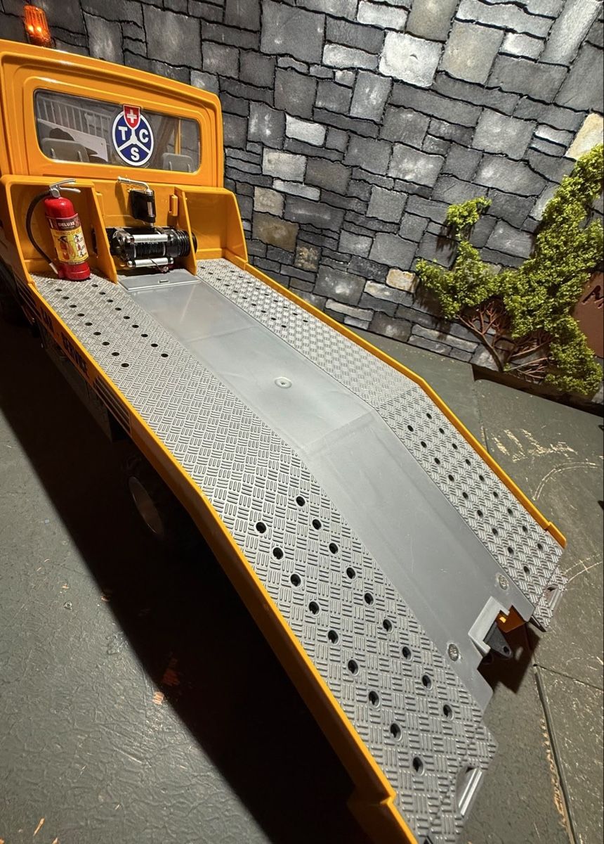 Modellismo RC: RC Abschlepper  – Usato da Altdorf UR venduto da modellbau-widmer 7