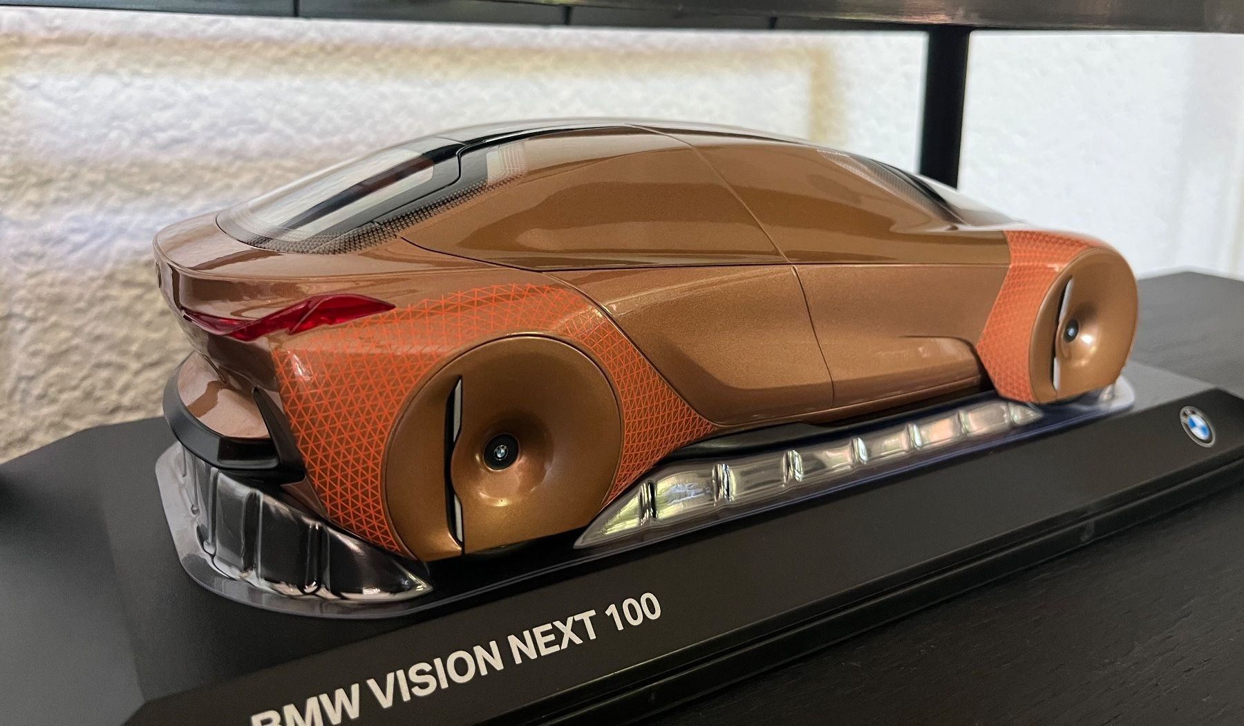 BMW Modellini d'auto: BMW VISION NEXT 100, 1:18 – Usato da St-Cergue venduto da ncu_t267 2