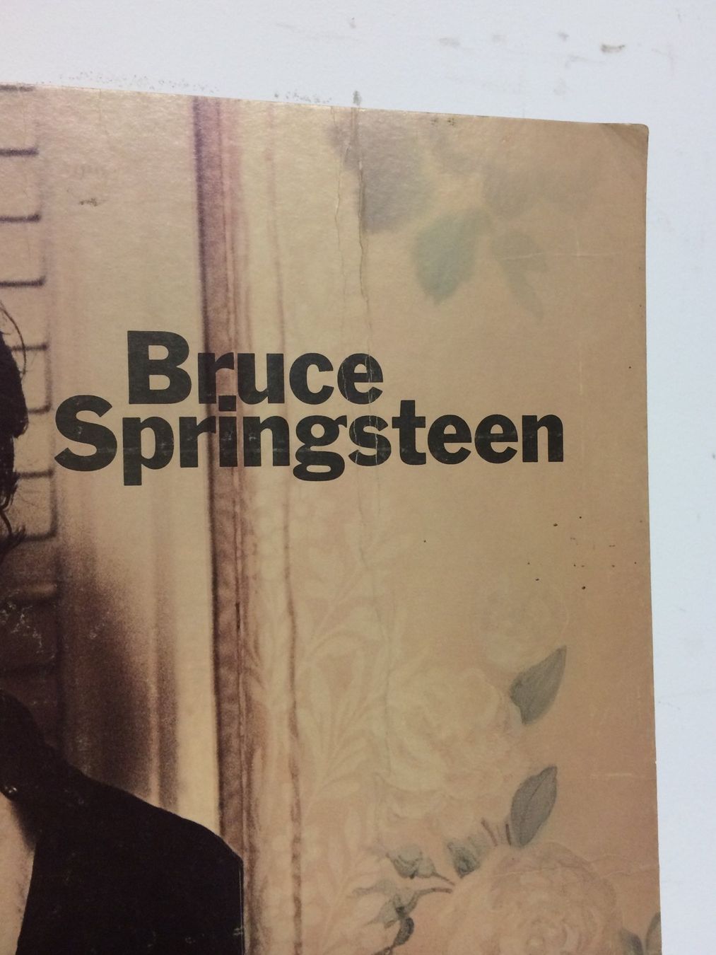 Poster & Bilder: BRUCE SPRINGSTEEN DARKNESS ON THE EDGE .. STAND UP DISPLAY – Gebraucht aus Vezia von Aquarius_Age 5