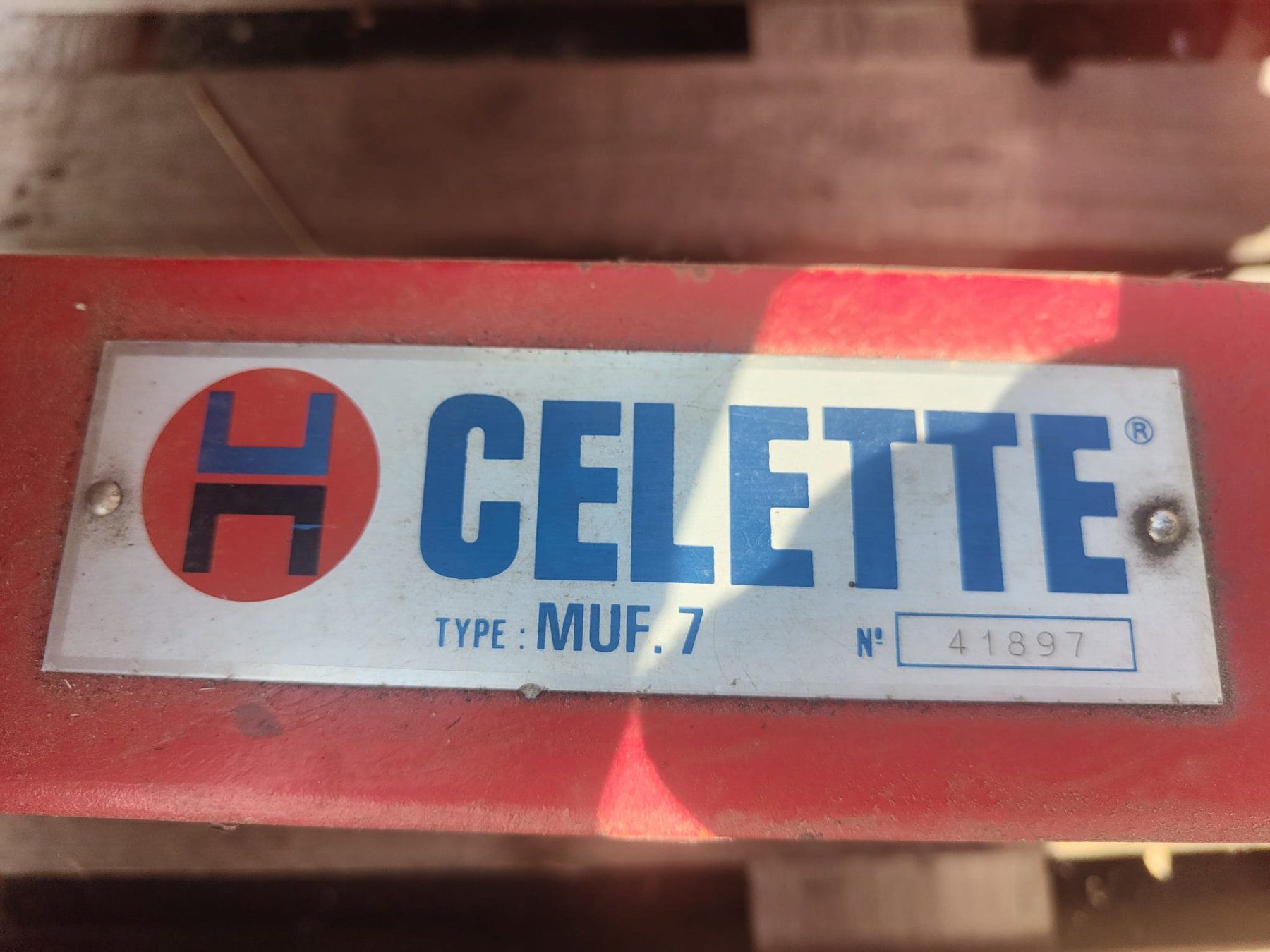 Tous les outils: Richtbank Celette – D'occasion à Lömmenschwil par inf_7jfj 3
