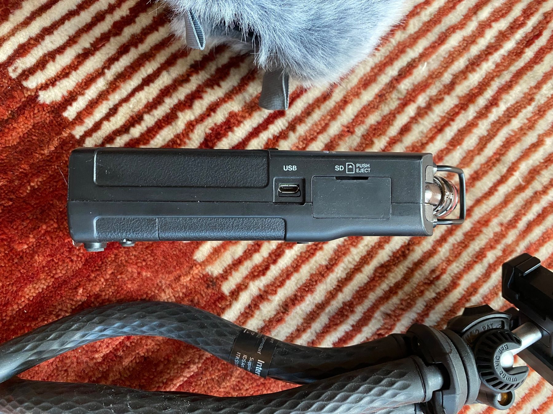 Tascam Registratori: Tascam DR-40X, Windschutz, Stativ, ink. Garantie – Nuovo (secondo la descrizione) da Chur venduto da mau_fz5d 2