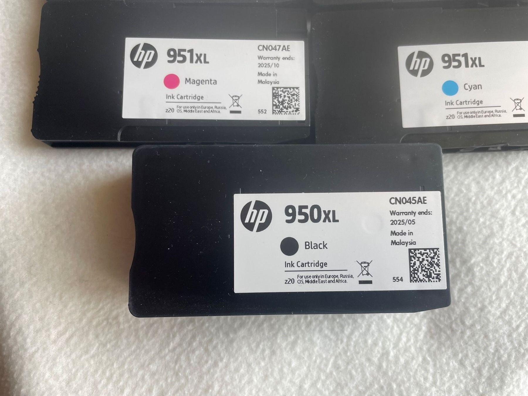 Hewlett Packard Cartucce per stampanti & toner: Cartouches HP XL. – Nuovo e nell'imballaggio originale da Leytron venduto da ACLEONARD01 1